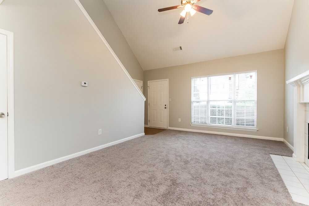 108 Belle Chase - Photo 4 of 17