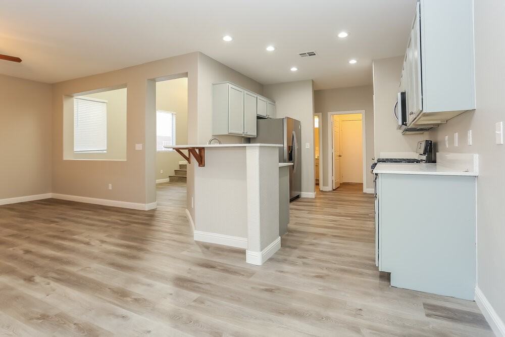 9416 Melva Blue Ct - Photo 7 of 17