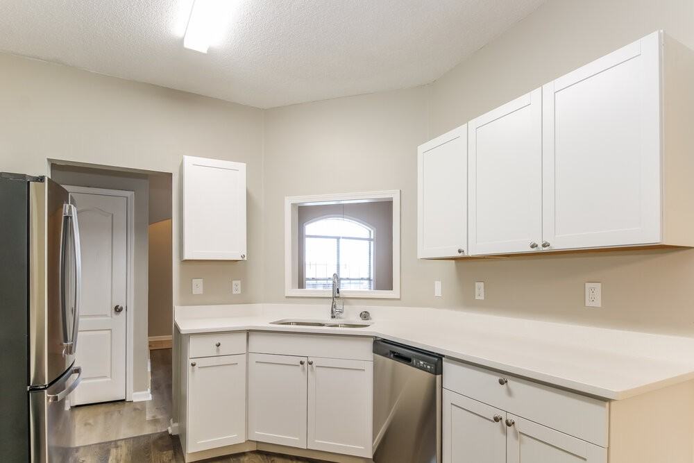 205 Village Dr - Photo 6 of 15