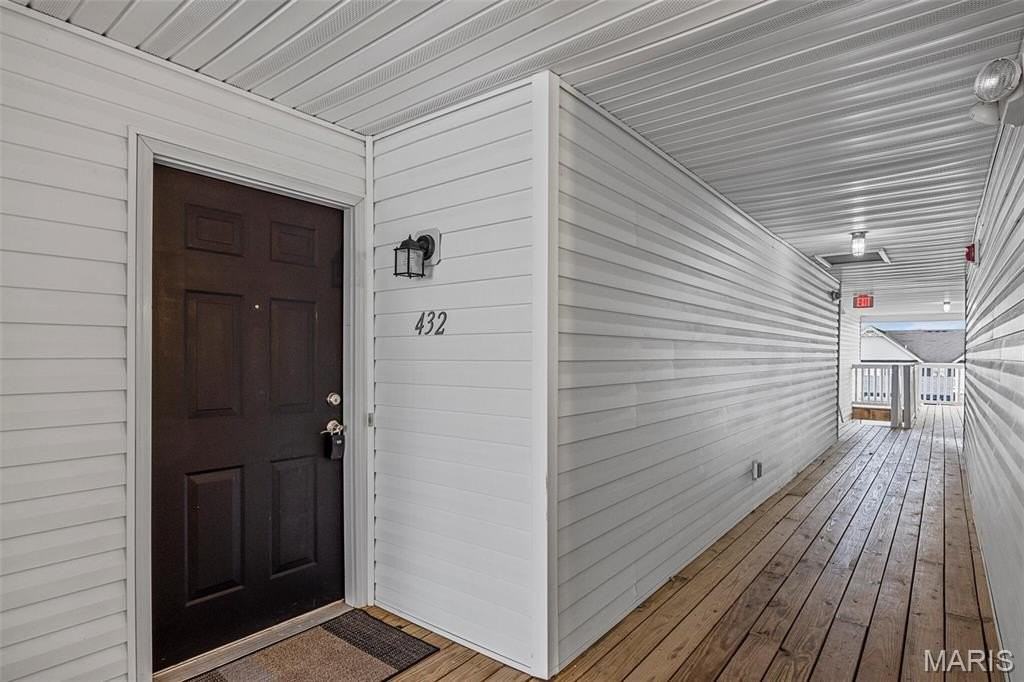 432 Saravalle Dr - Photo 3 of 29