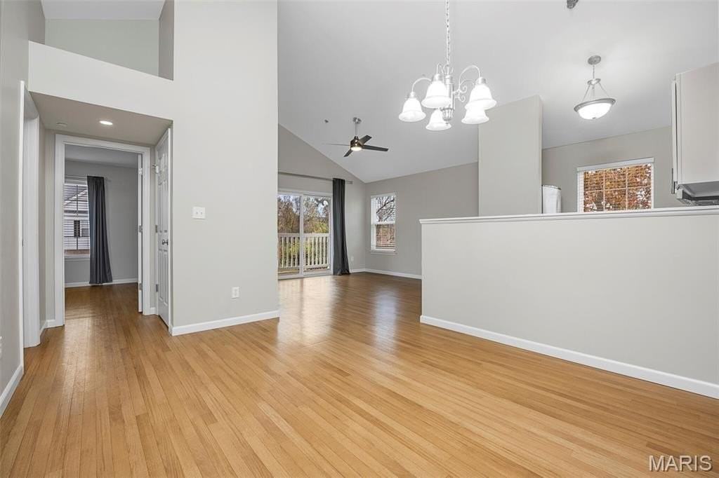432 Saravalle Dr - Photo 5 of 29
