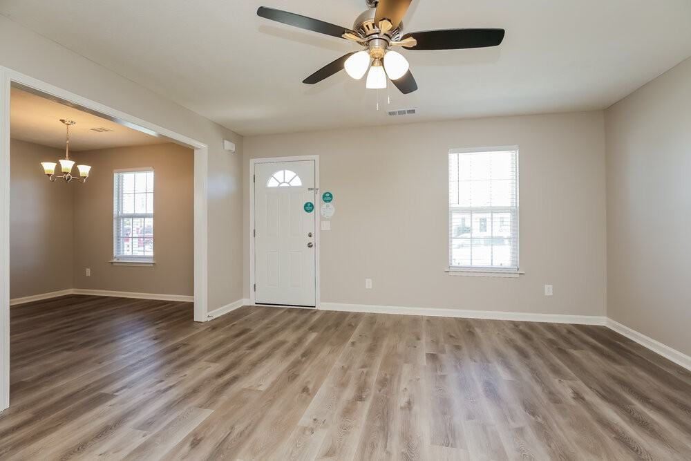 2720 Pepperdine Dr - Photo 4 of 17