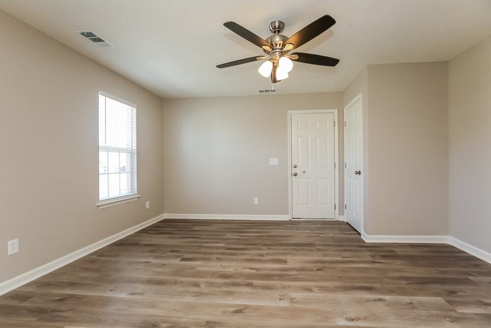 2720 Pepperdine Dr - Photo 5 of 17