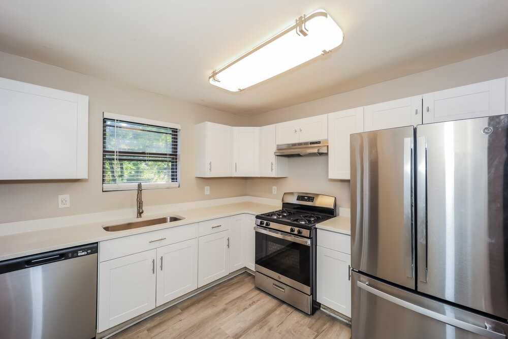 200 Azimuth Ct - Photo 7 of 17