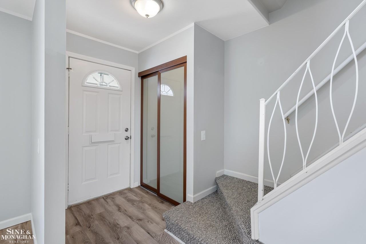 1007 Vernier Rd - Photo 6 of 37