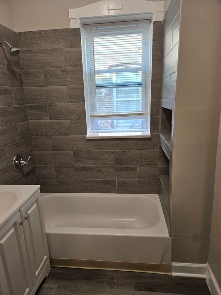 1811 W Garfield Blvd #3 - Photo 6 of 7