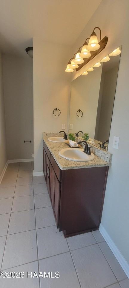 102 Saint Kenan St - Photo 6 of 10
