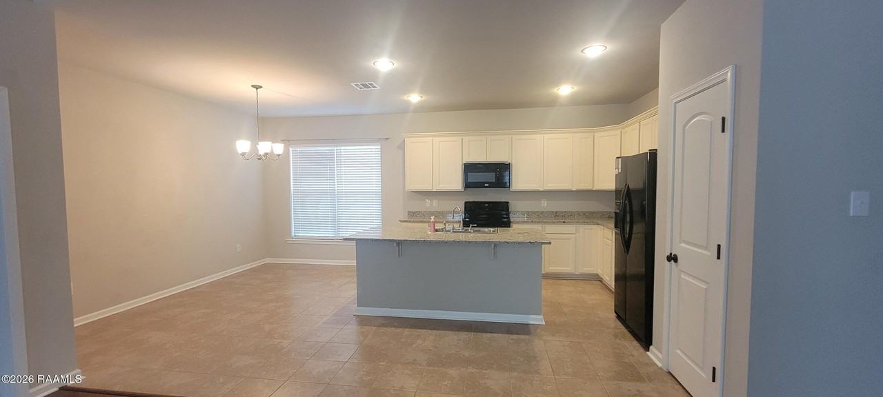 206 Gray Birch Loop - Photo 4 of 14