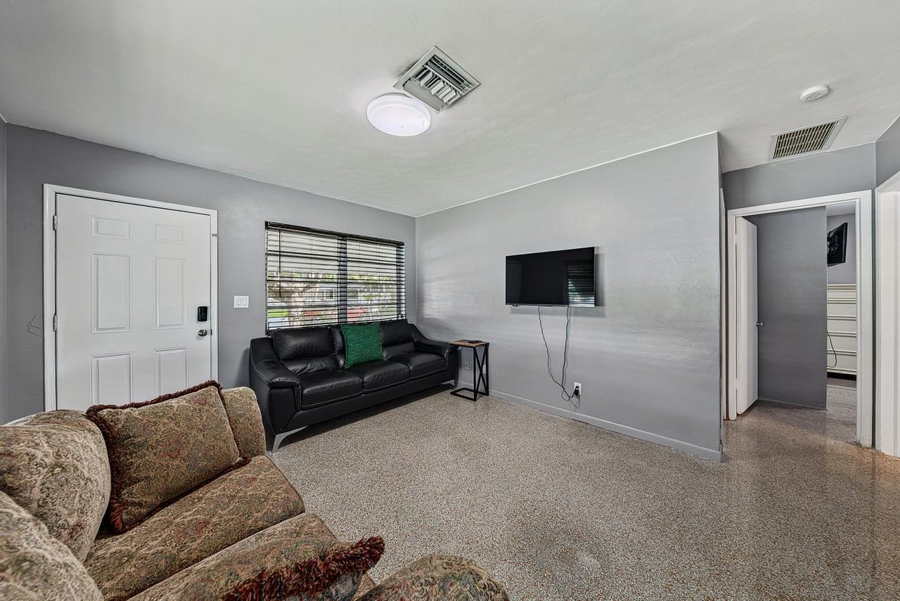 239 Ne 24th Ave - Photo 7 of 31