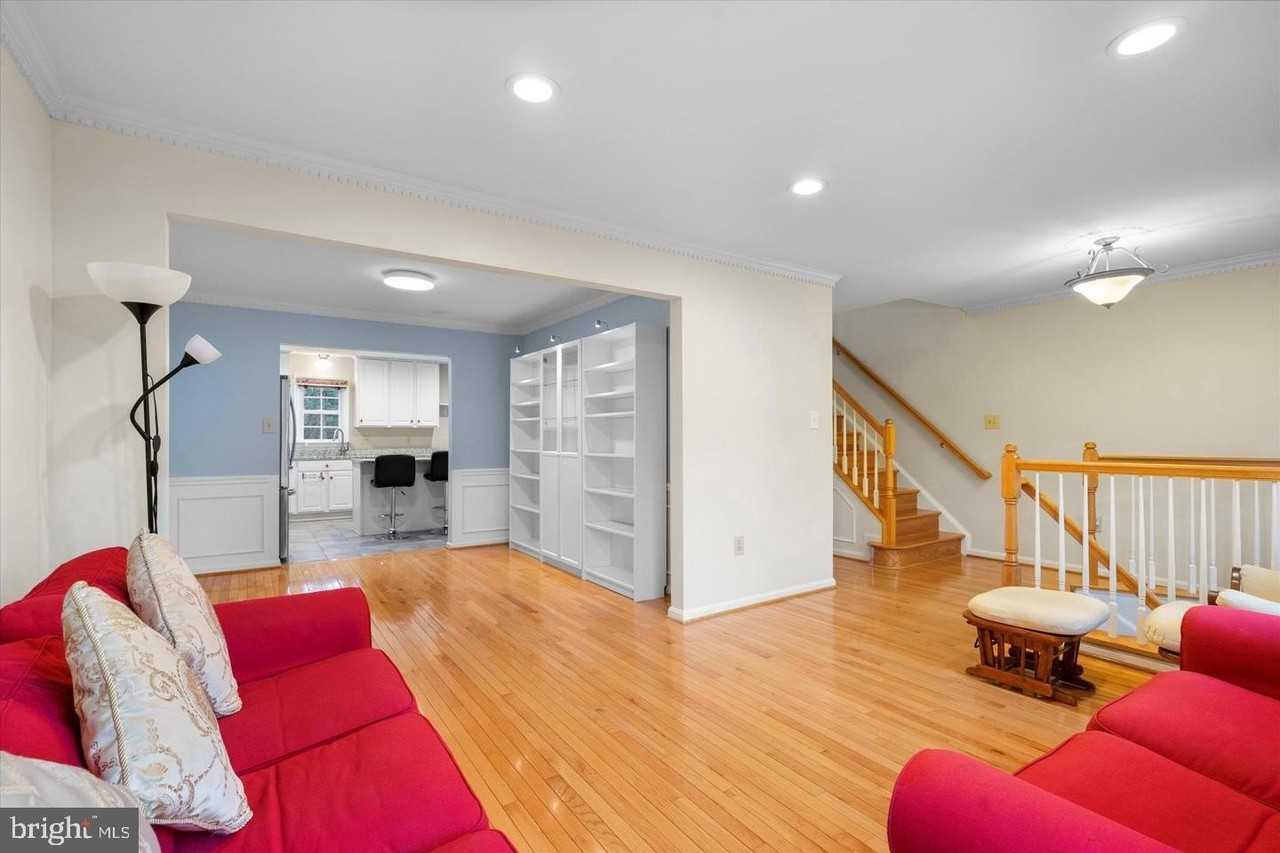 2048 Pieris Ct - Photo 6 of 30