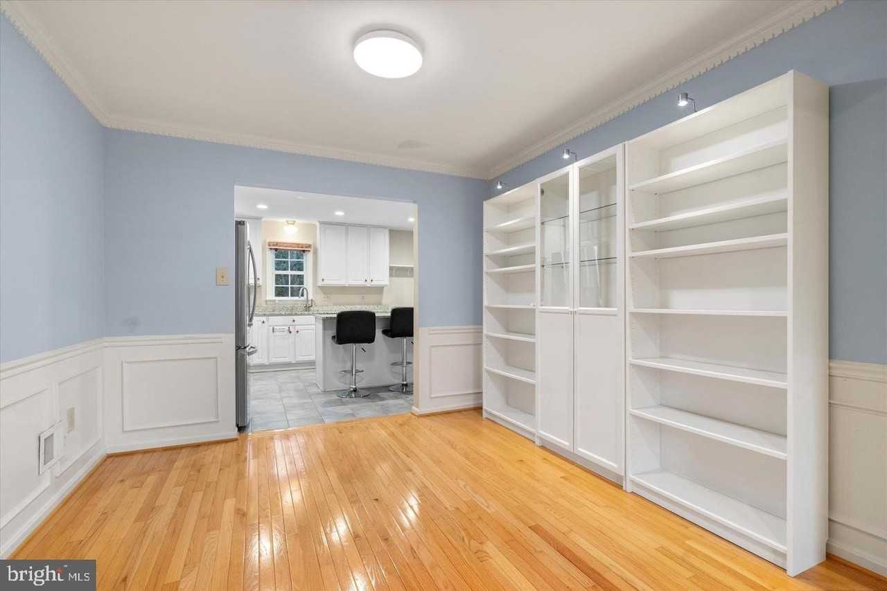 2048 Pieris Ct - Photo 7 of 30