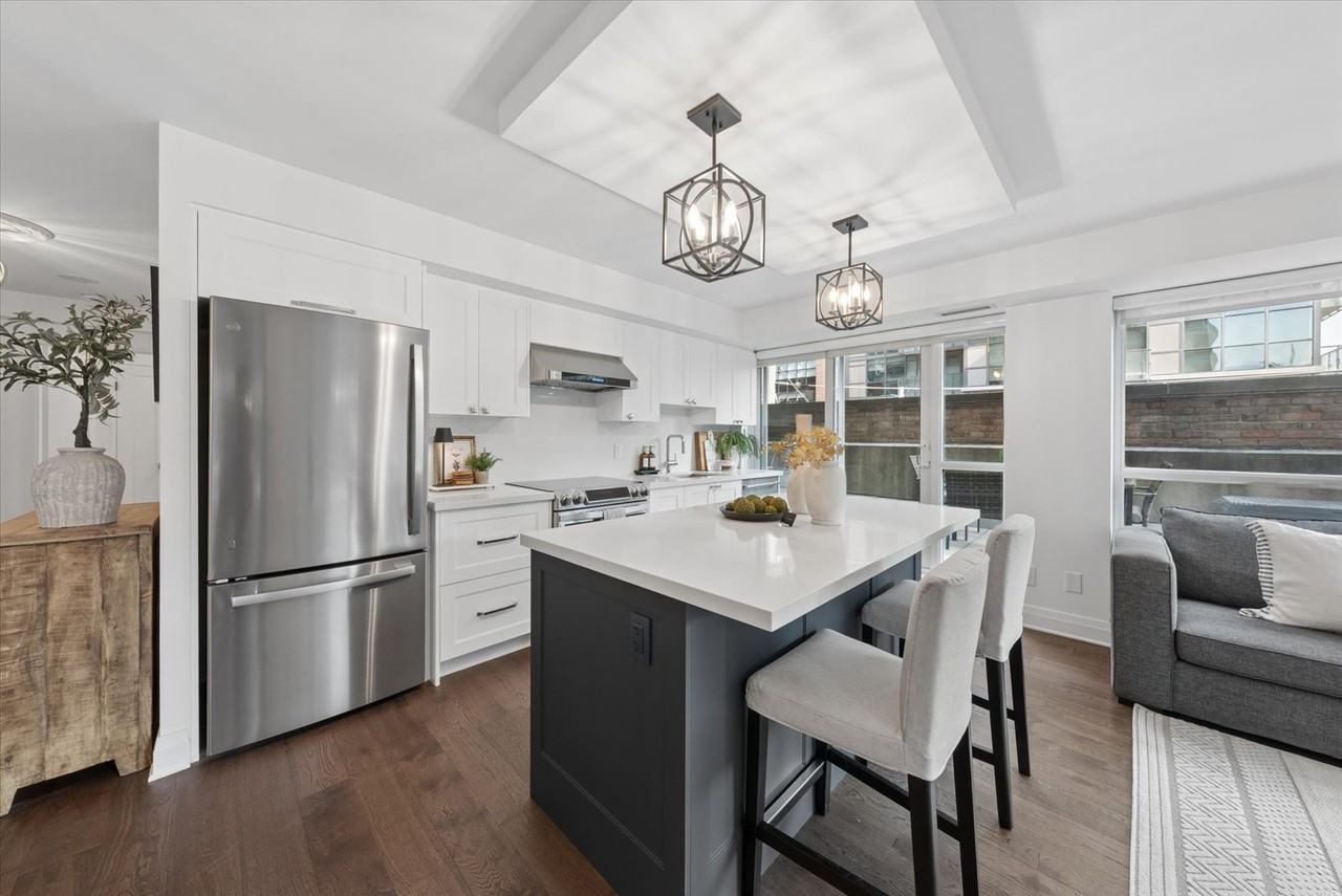 230 King Street East - Photo 6 of 25