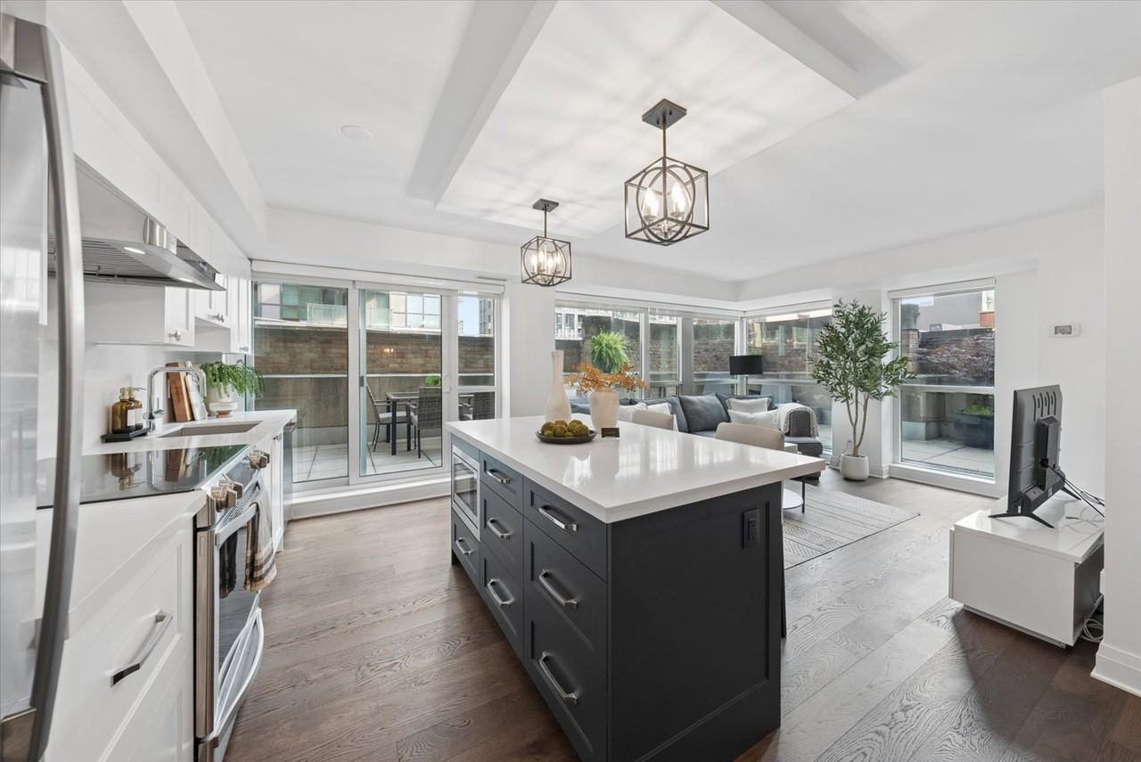 230 King Street East - Photo 3 of 25