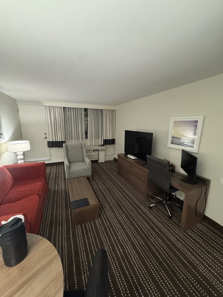 2170 Avenue Lincoln #1101 - Photo 2 of 9