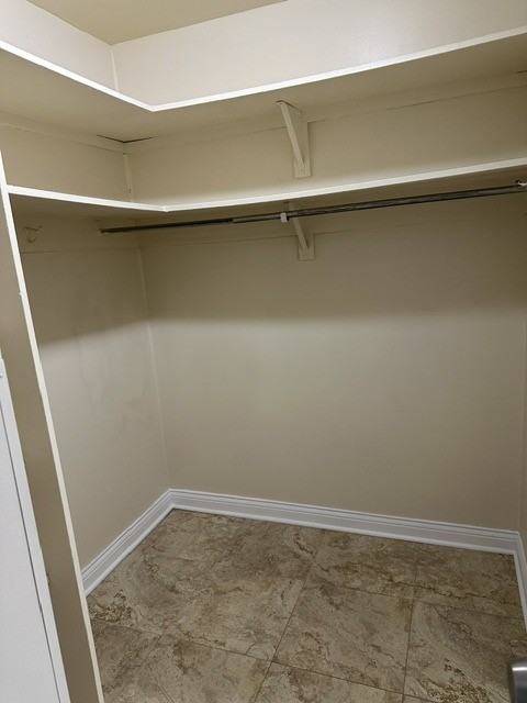 1660 North La Salle Drive #2804 - Photo 5 of 7