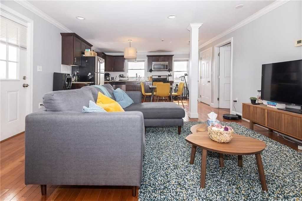 255 Waterman St ##4 - Photo 5 of 18