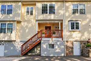 featured image of 7 Fenwick Pl ##2