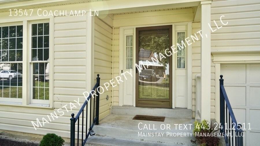 13547 Coachlamp Ln - Photo 3 of 44