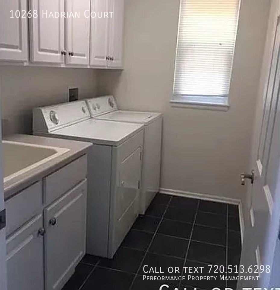 10268 Hadrian Ct - Photo 7 of 7