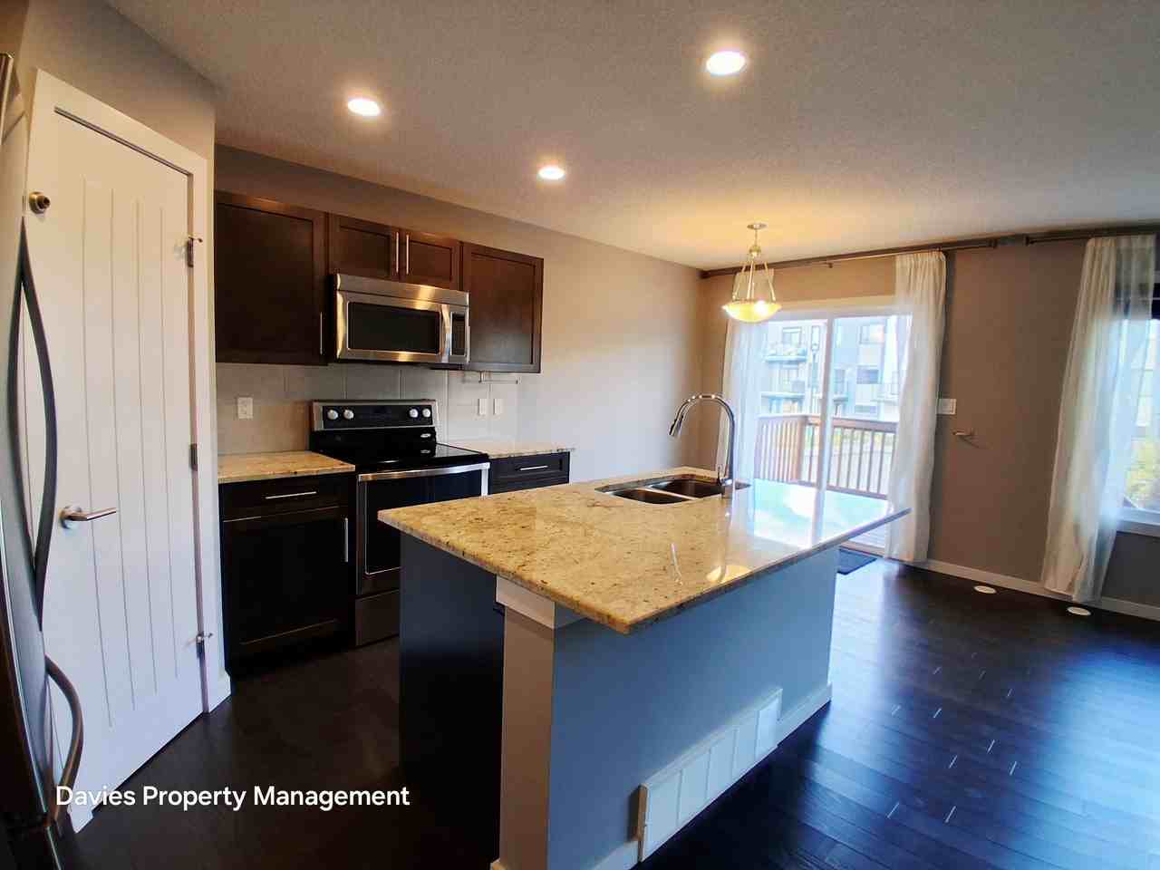 632 42 Ave Nw - Photo 2 of 17