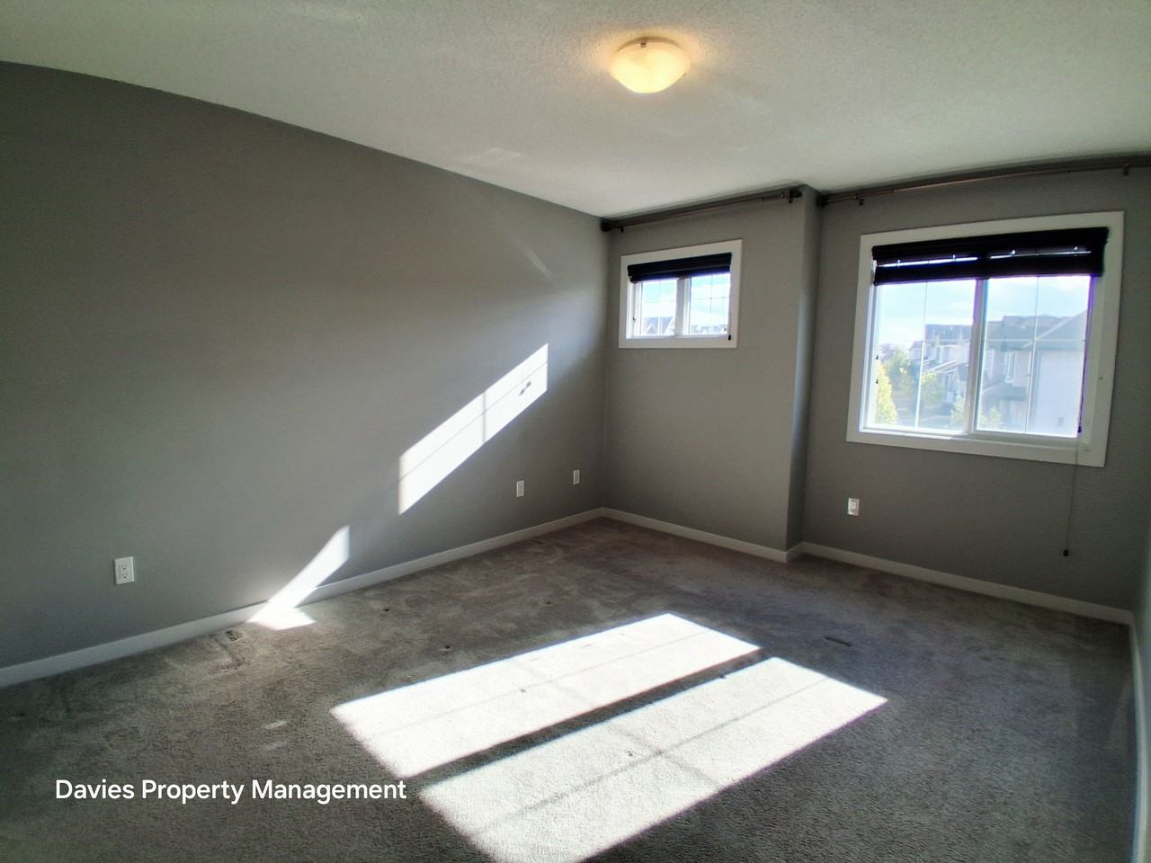 632 42 Ave Nw - Photo 7 of 17