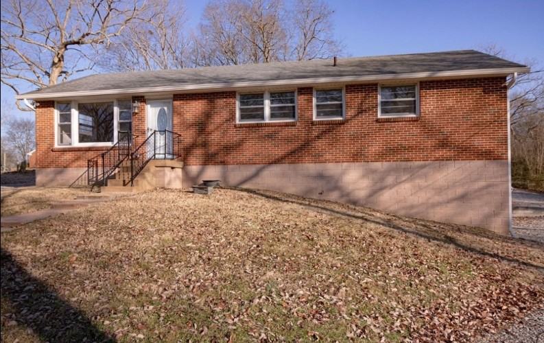 1002 Jasperson Dr - Photo 2 of 26