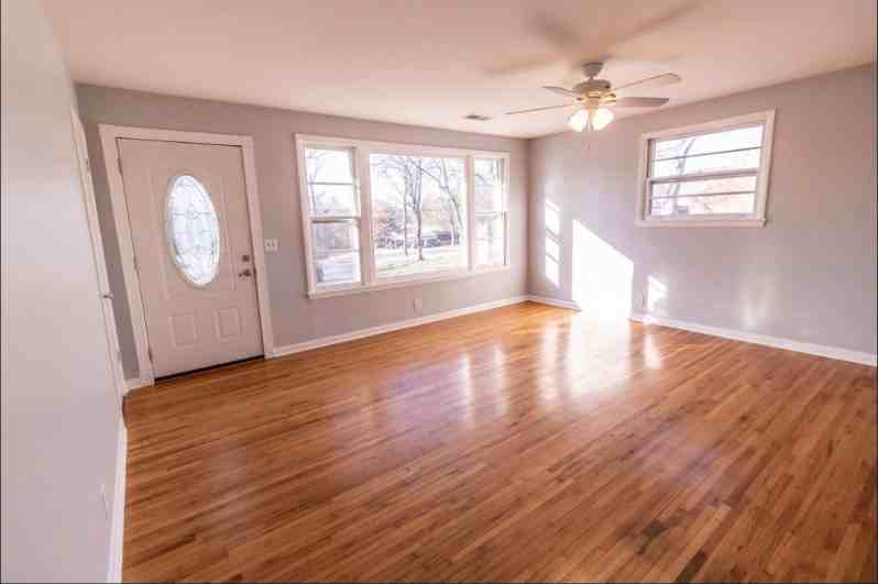 1002 Jasperson Dr - Photo 3 of 26