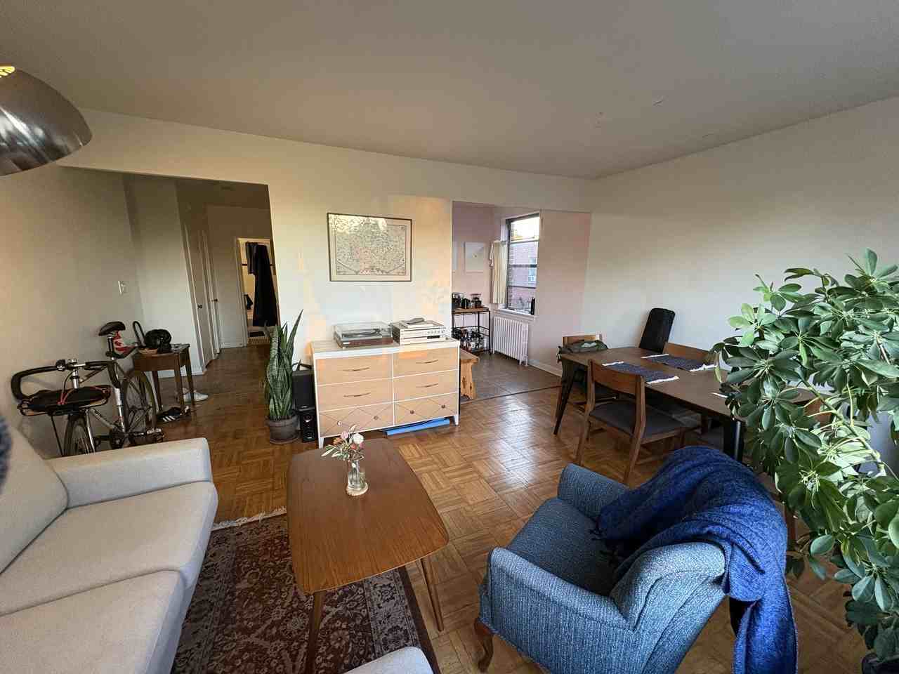 246 Roncesvalles - Photo 2 of 8