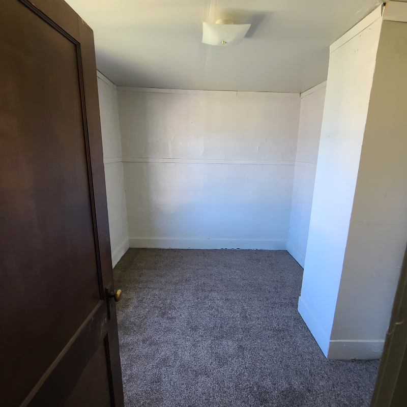 1105 1st Ave #1 - Photo 7 of 9