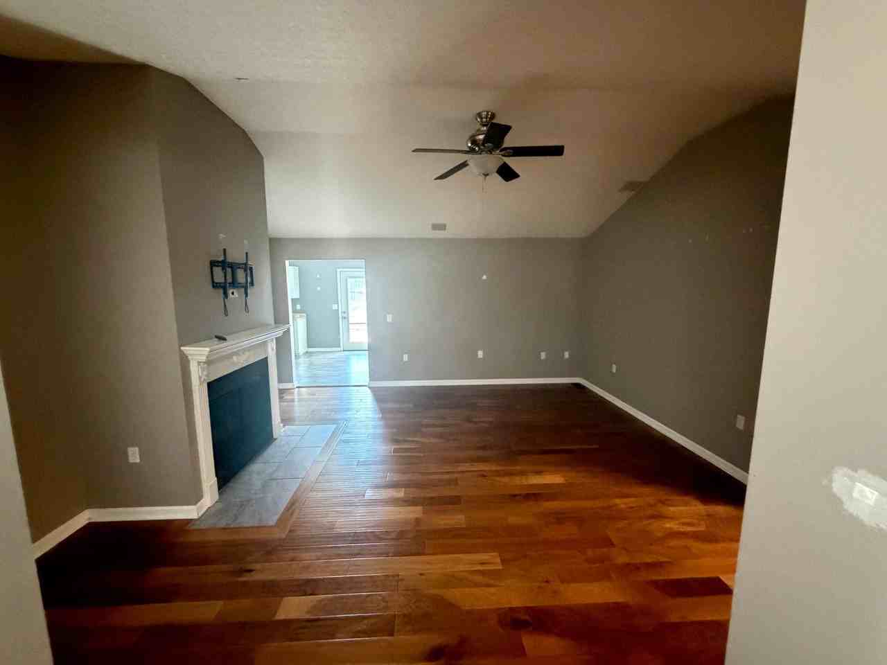 107 Northridge Dr - Photo 2 of 16