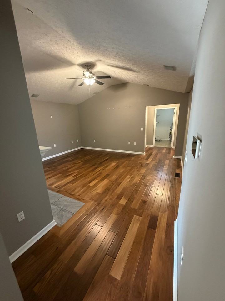 107 Northridge Dr - Photo 3 of 16