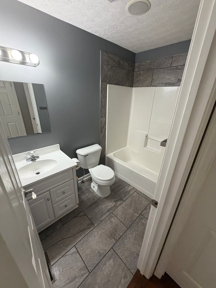 107 Northridge Dr - Photo 5 of 16