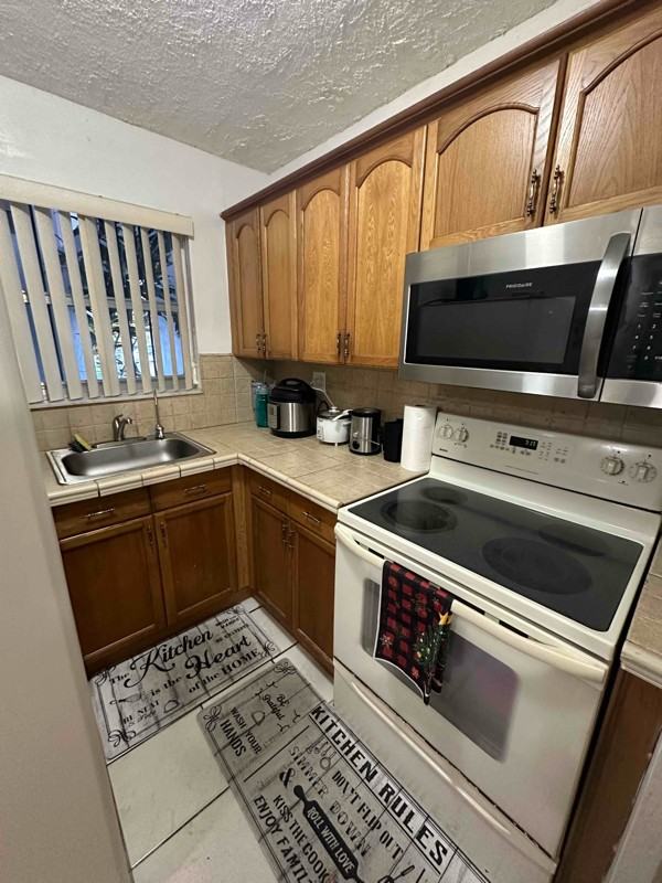 110 Fontainebleau Blvd #112 - Photo 6 of 6