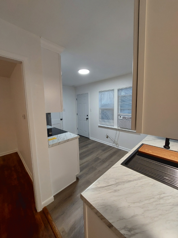 335 Valley Dr - Photo 5 of 18