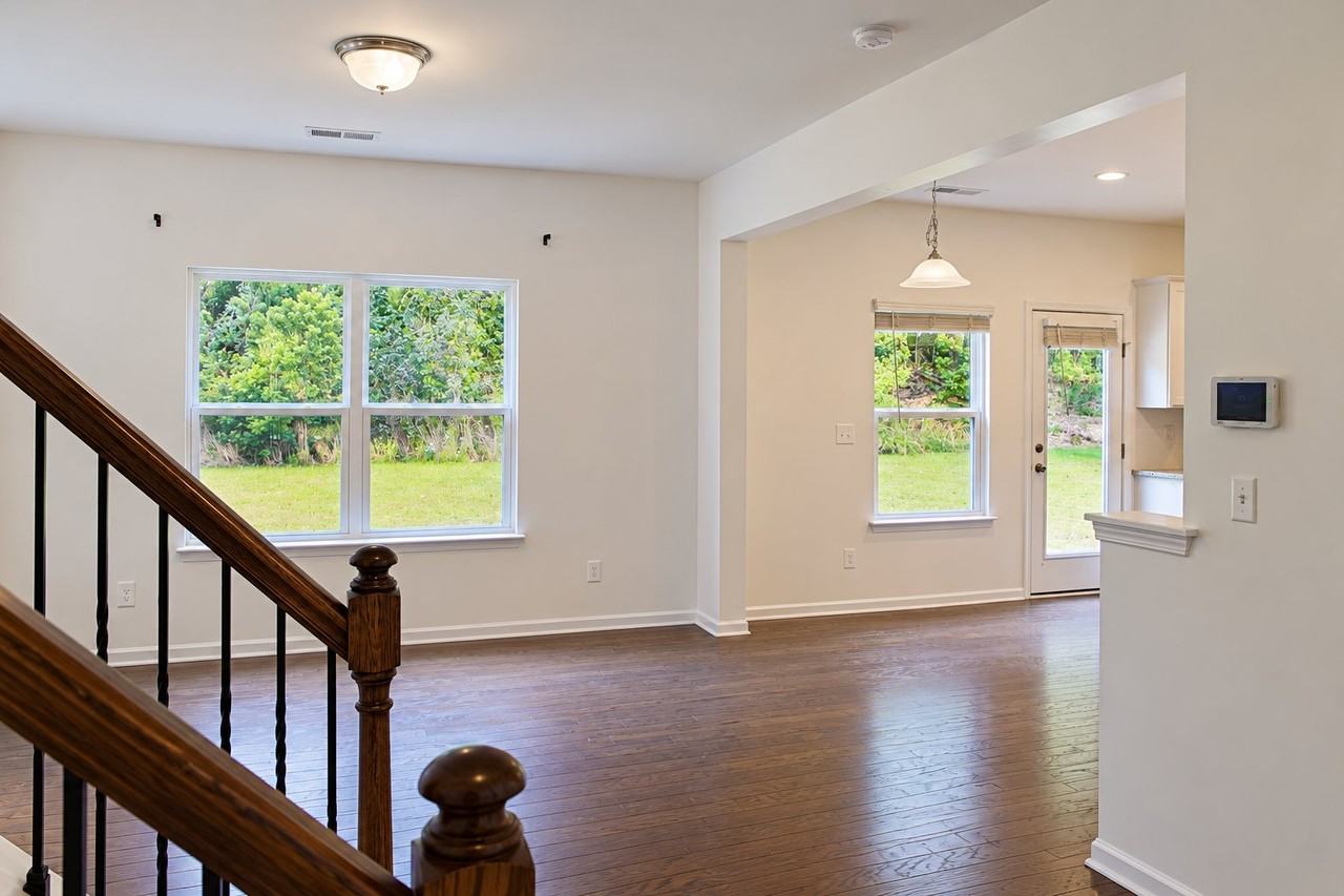 338 Harrison Ln - Photo 3 of 18