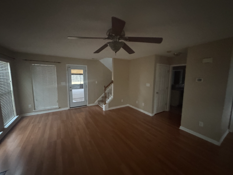 3131 Leicester Dr - Photo 6 of 16