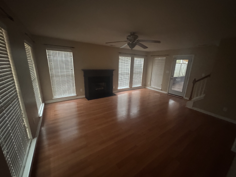 3131 Leicester Dr - Photo 7 of 16
