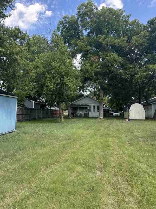 629 Dunn St - Photo 6 of 25