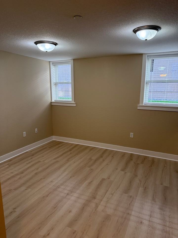 3515 2nd Ave S #103 - Photo 3 of 9