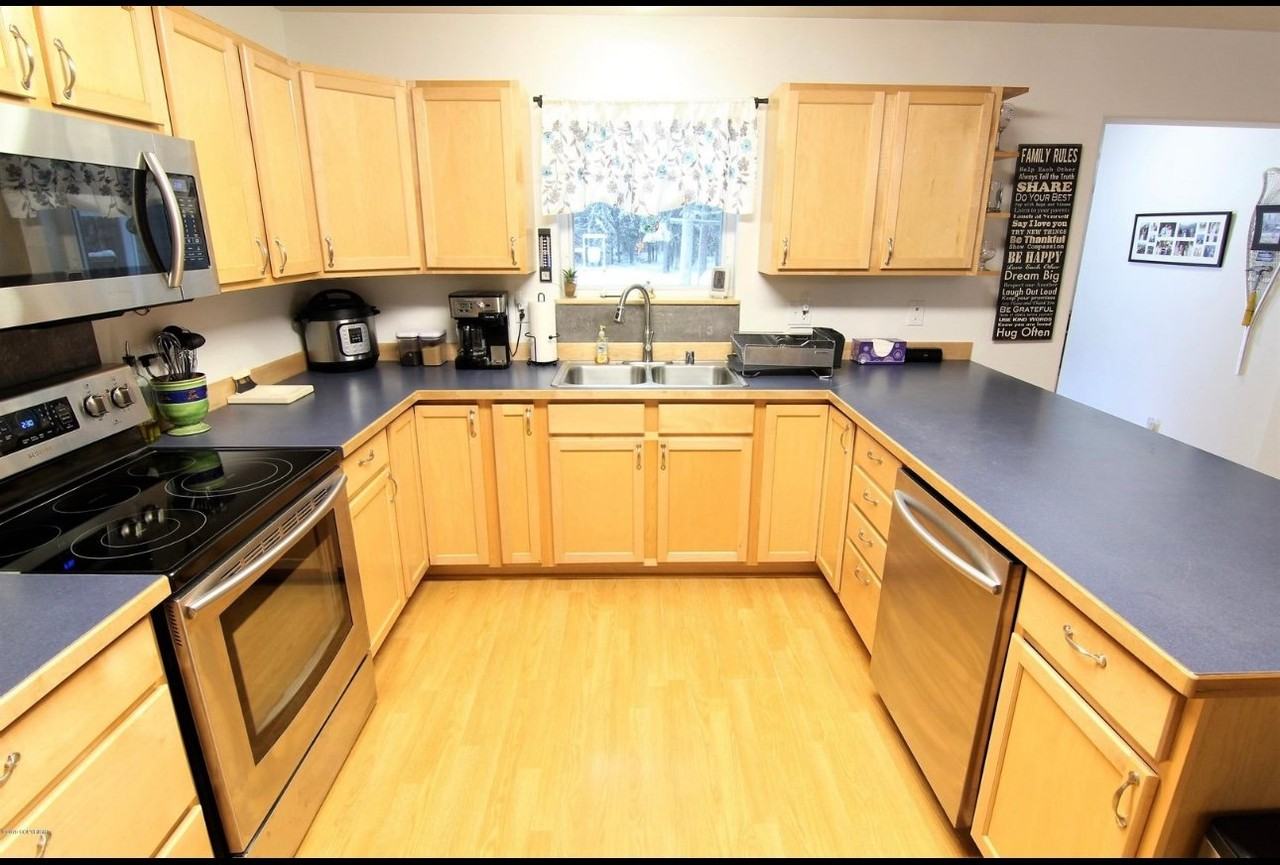 2960 Whistler Ct - Photo 3 of 19