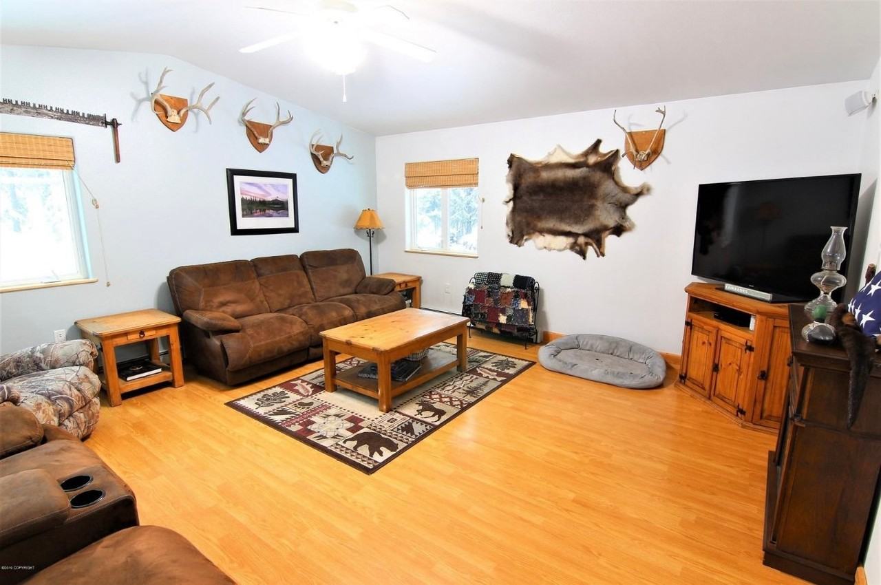2960 Whistler Ct - Photo 5 of 19