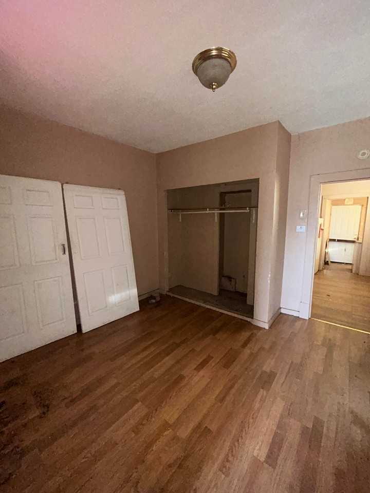 5508 Beacon Ave - Photo 4 of 10