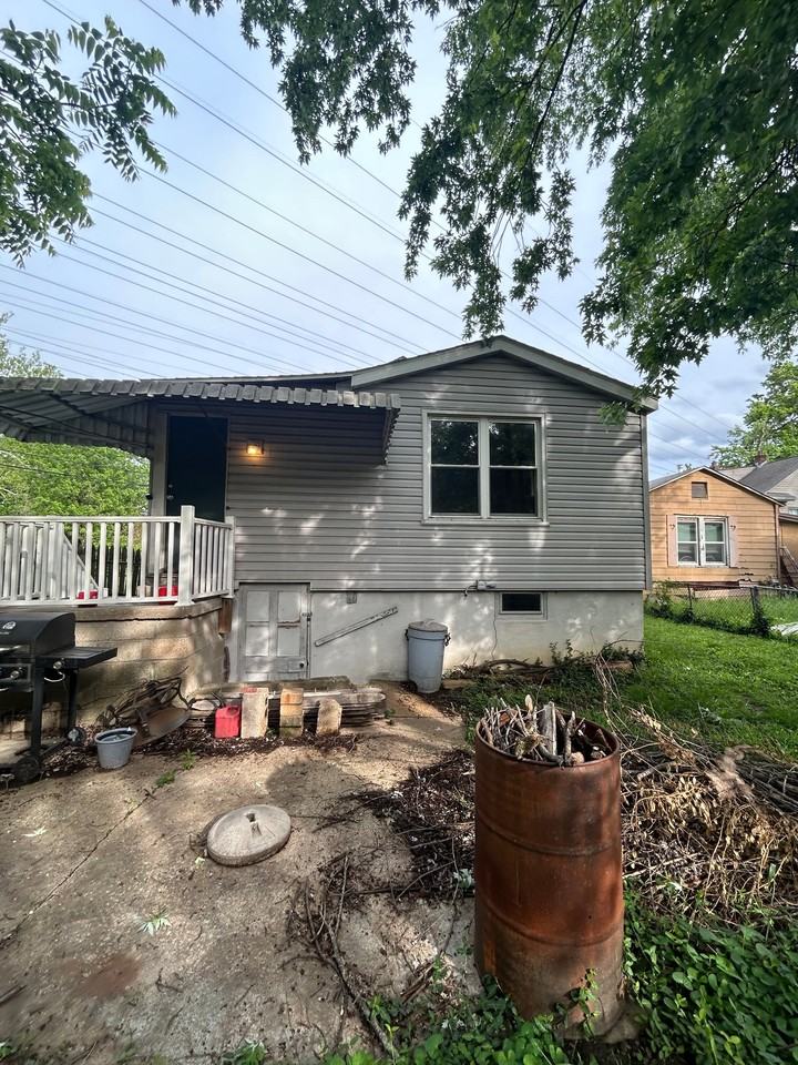 2425 Wheaton Ave - Photo 4 of 20