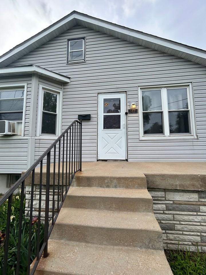 2425 Wheaton Ave - Photo 5 of 20