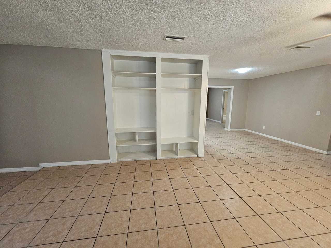 6301 Breezewood St - Photo 3 of 15