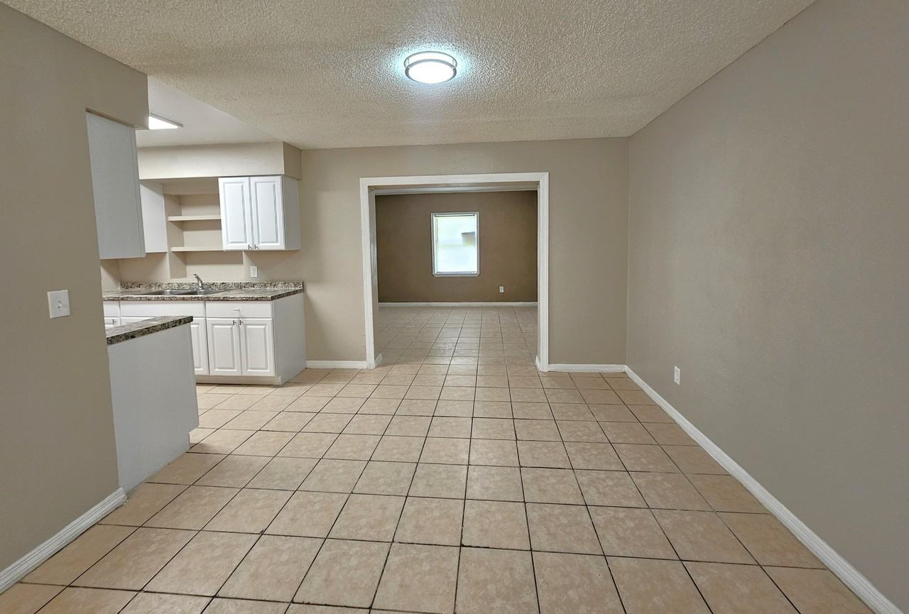 6301 Breezewood St - Photo 5 of 15