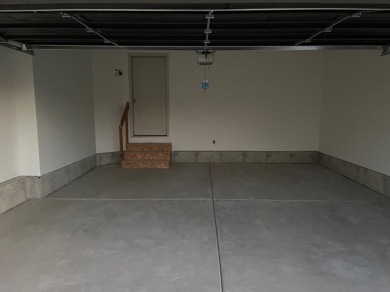 4053 S Woodland Ave - Photo 2 of 11