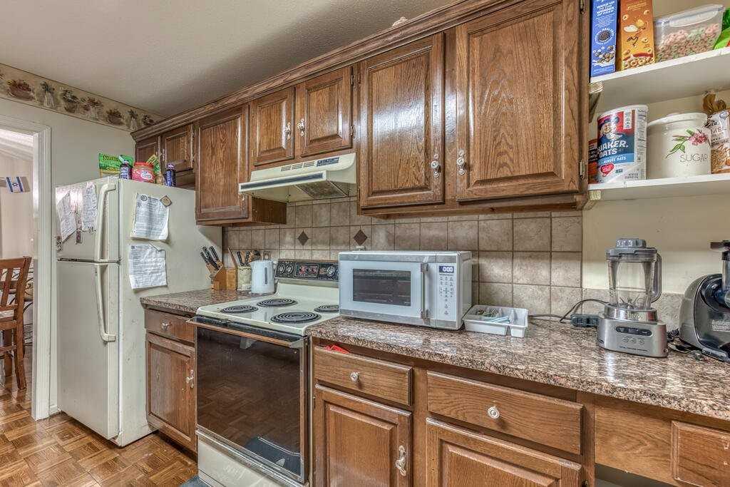 1181 Pebble Dr - Photo 3 of 12