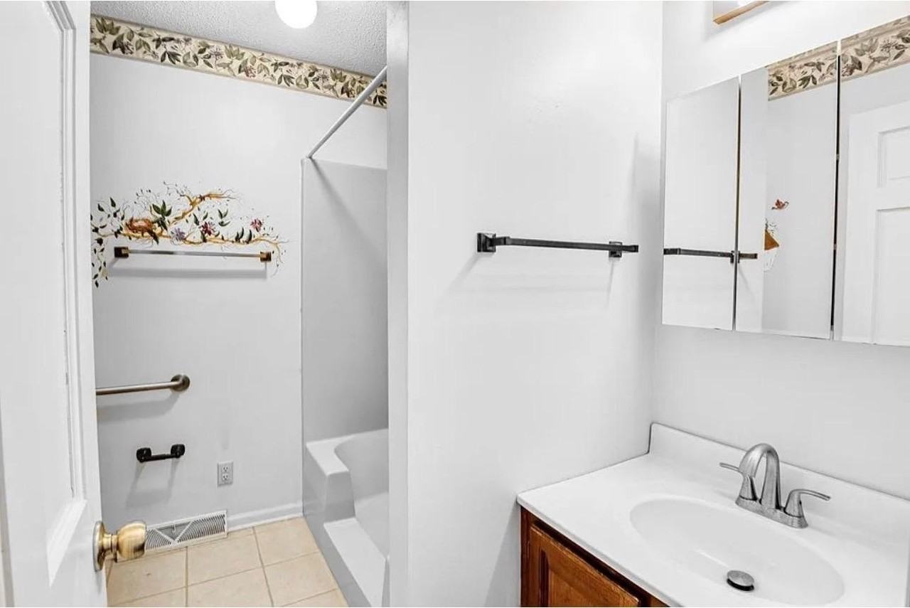 1181 Pebble Dr - Photo 7 of 12