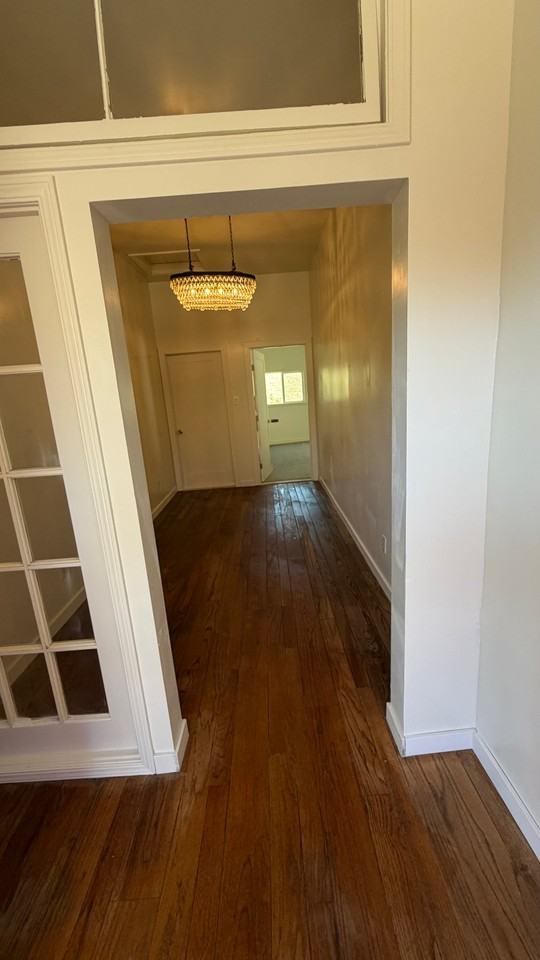 1033 2nd Ave - Photo 5 of 22